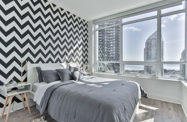 Quelle est la plus grande taille de lit pour les dormeurs qui rêvent XXL ?